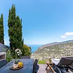 Antonina By Madeira Real * アルコ・ダ・カリェタ