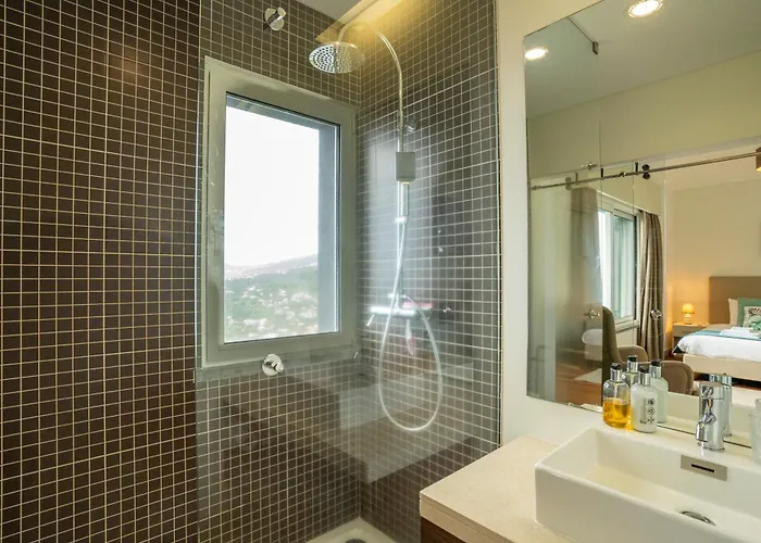 Antonina By Madeira Real